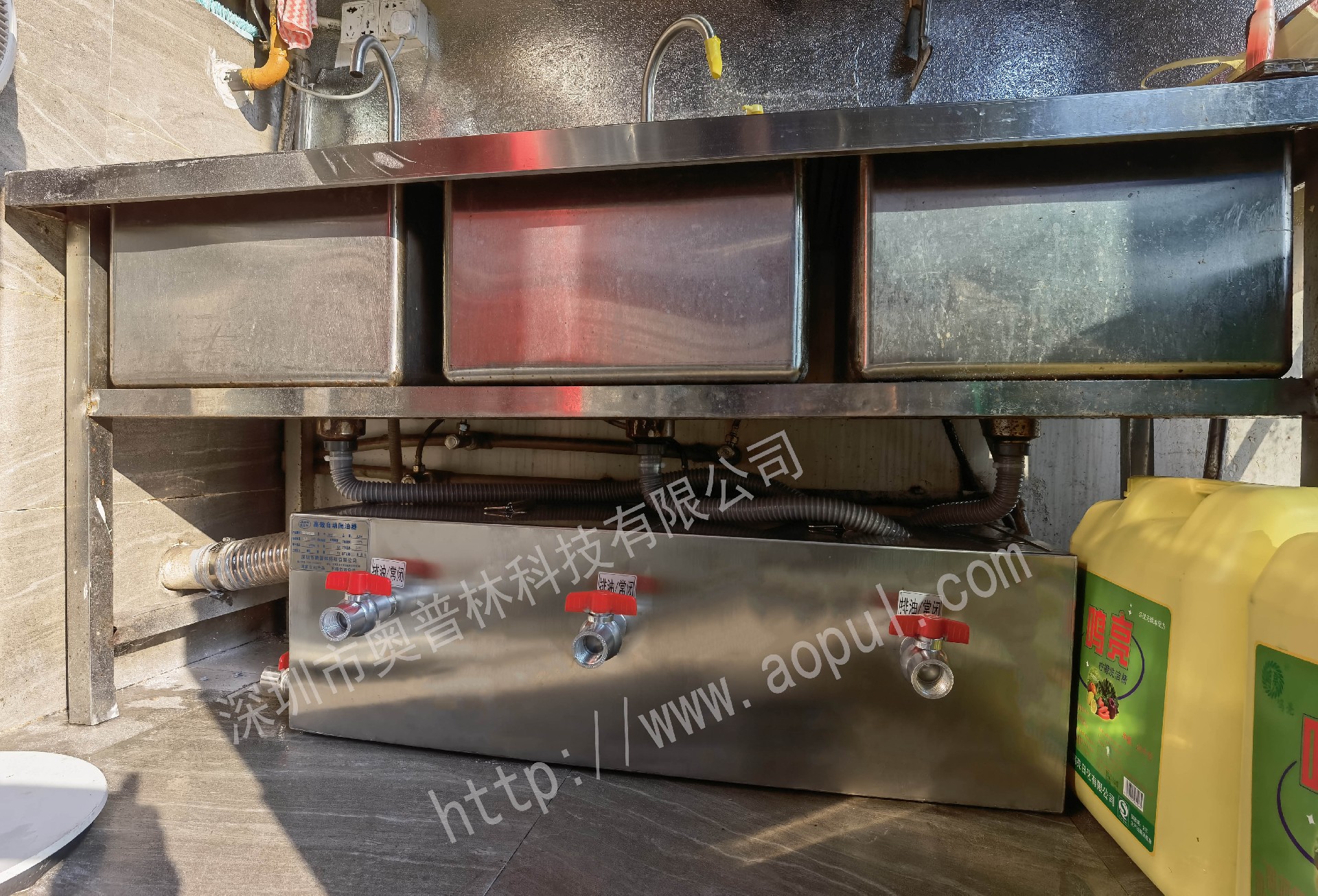 小吃店安装一个不锈钢隔油池需要多少钱?